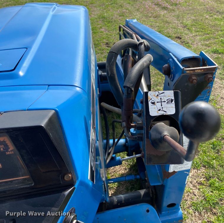 image for item DL7062 1994 Ford 1920  MFWD tractor