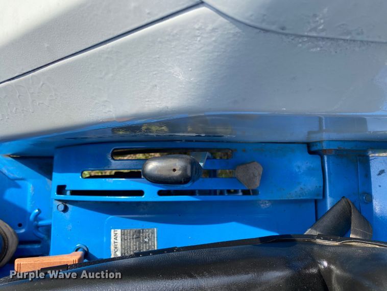 image for item DL7062 1994 Ford 1920  MFWD tractor