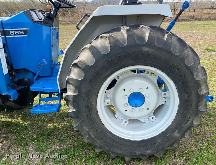 image for item DL7062 1994 Ford 1920  MFWD tractor