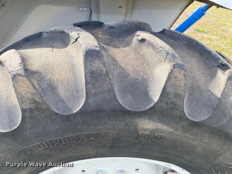 image for item DL7062 1994 Ford 1920  MFWD tractor