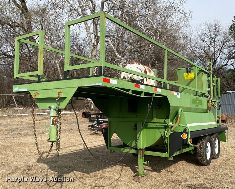 image for item DL7066 2007 Bowie Victor 1100  hydroseeder