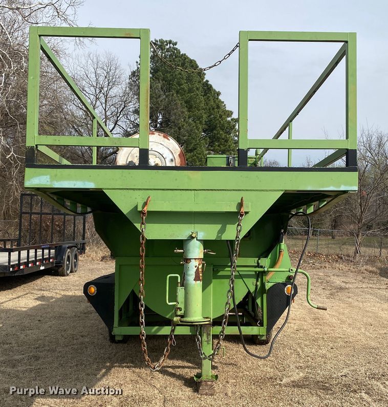 image for item DL7066 2007 Bowie Victor 1100  hydroseeder