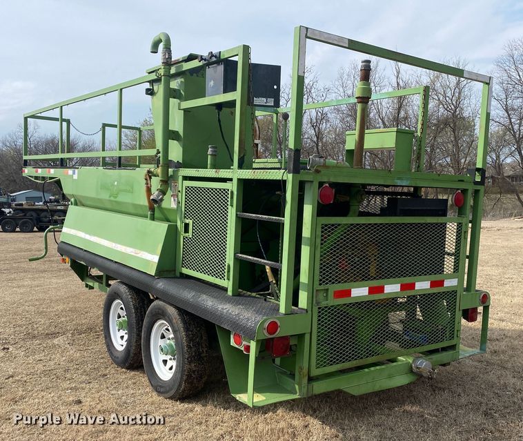 image for item DL7066 2007 Bowie Victor 1100  hydroseeder