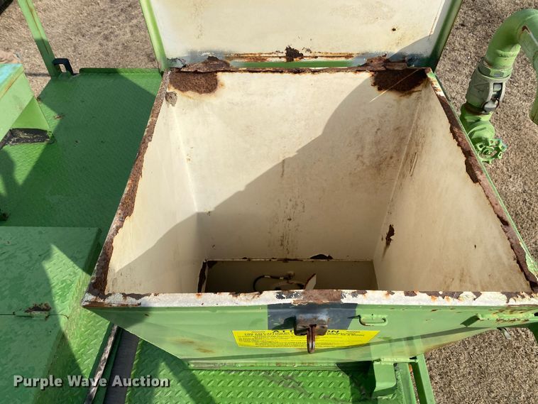 image for item DL7066 2007 Bowie Victor 1100  hydroseeder