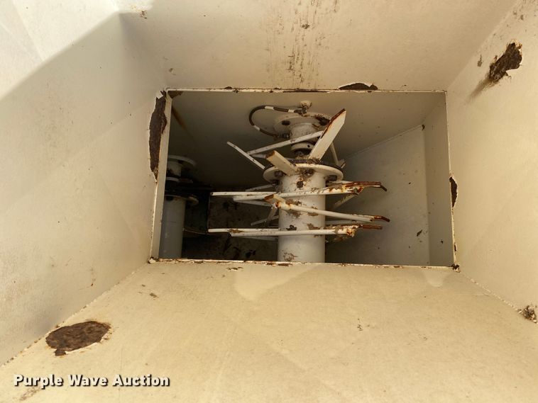 image for item DL7066 2007 Bowie Victor 1100  hydroseeder