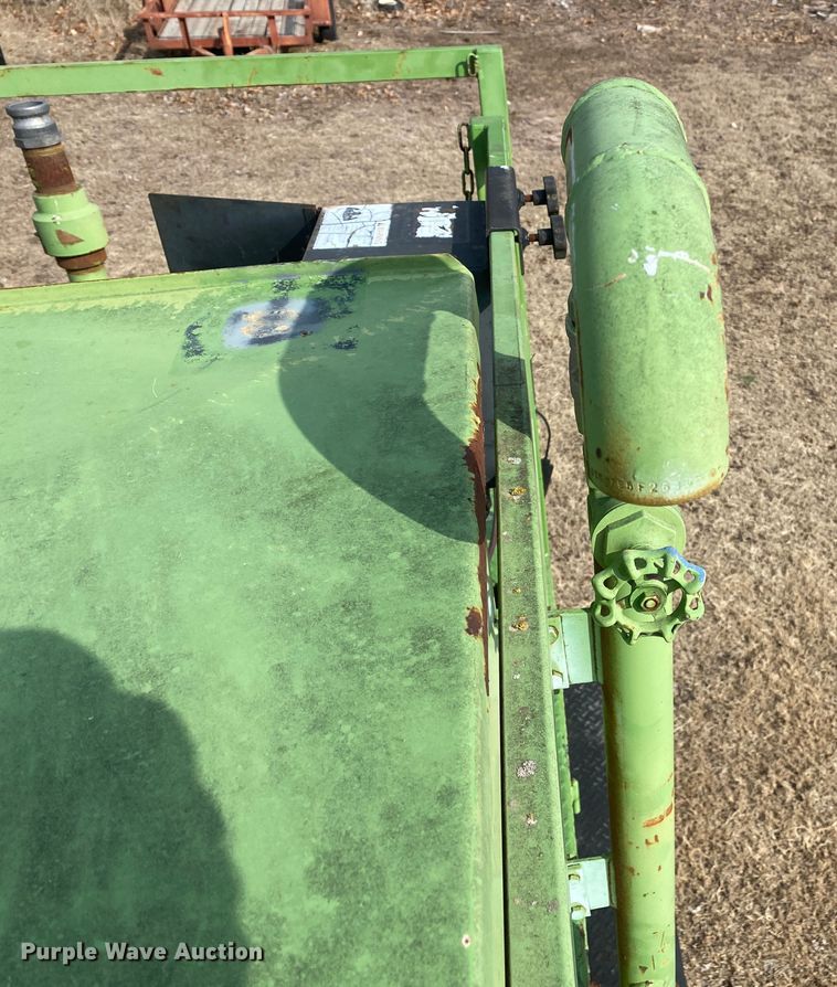 image for item DL7066 2007 Bowie Victor 1100  hydroseeder