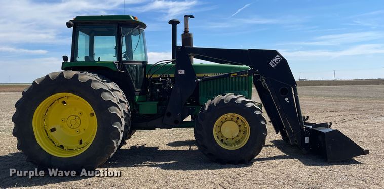 image for item DN4570 1988 John Deere 4850  MFWD tractor