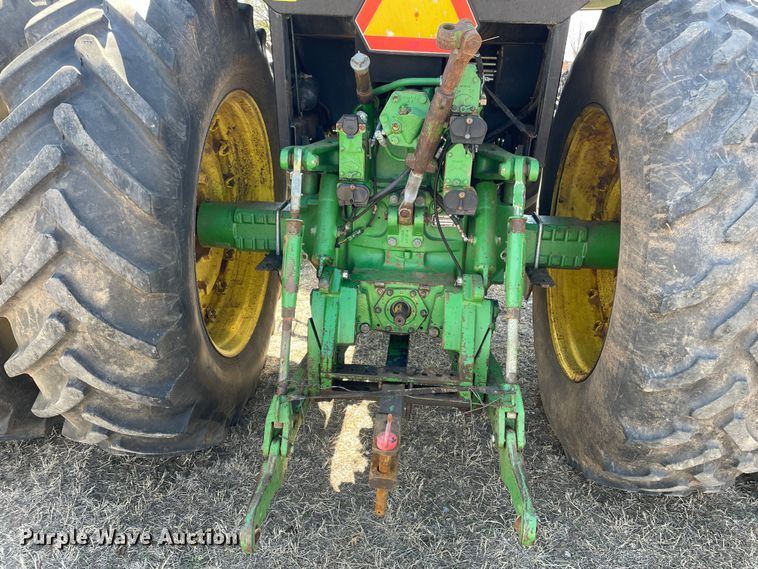 image for item DN4570 1988 John Deere 4850  MFWD tractor