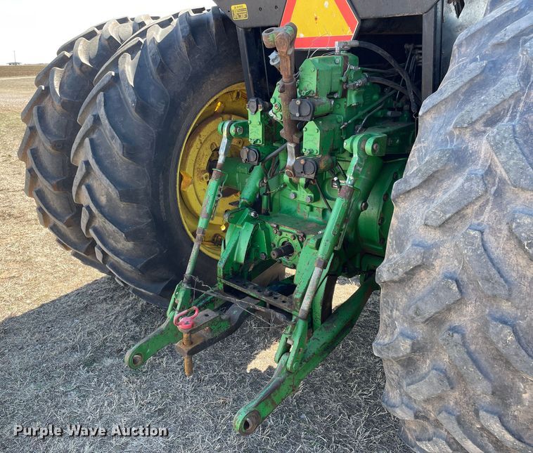 image for item DN4570 1988 John Deere 4850  MFWD tractor