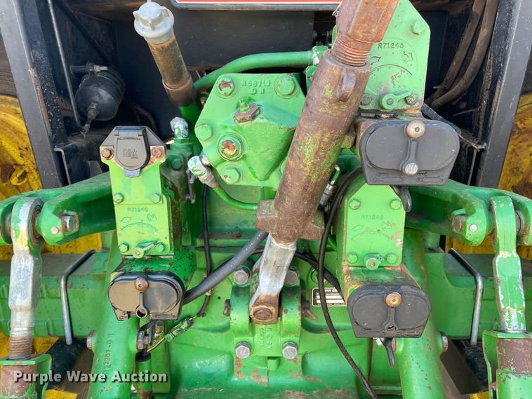 image for item DN4570 1988 John Deere 4850  MFWD tractor