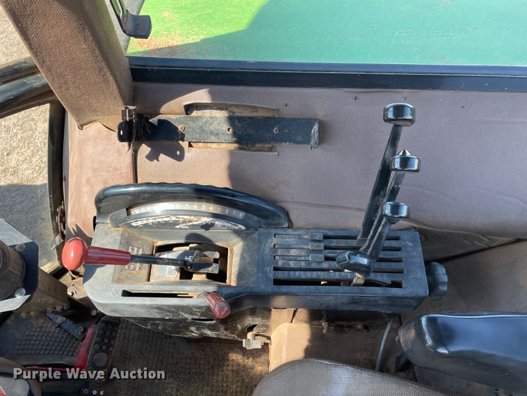 image for item DN4570 1988 John Deere 4850  MFWD tractor