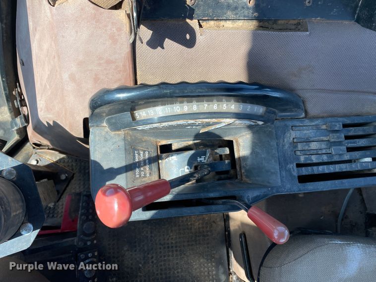 image for item DN4570 1988 John Deere 4850  MFWD tractor