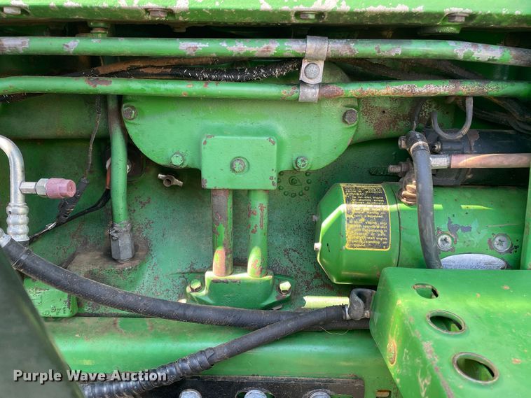 image for item DN4570 1988 John Deere 4850  MFWD tractor