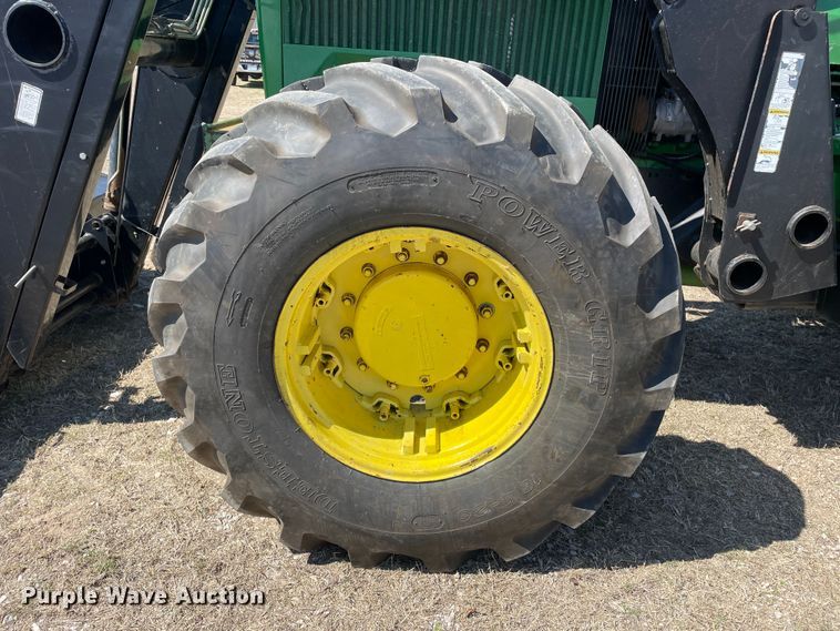 image for item DN4570 1988 John Deere 4850  MFWD tractor