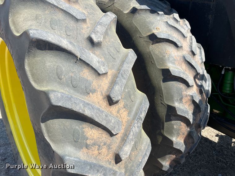 image for item DN4570 1988 John Deere 4850  MFWD tractor