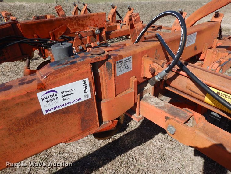image for item DN6308 Sunflower 3650-25  sweep plow