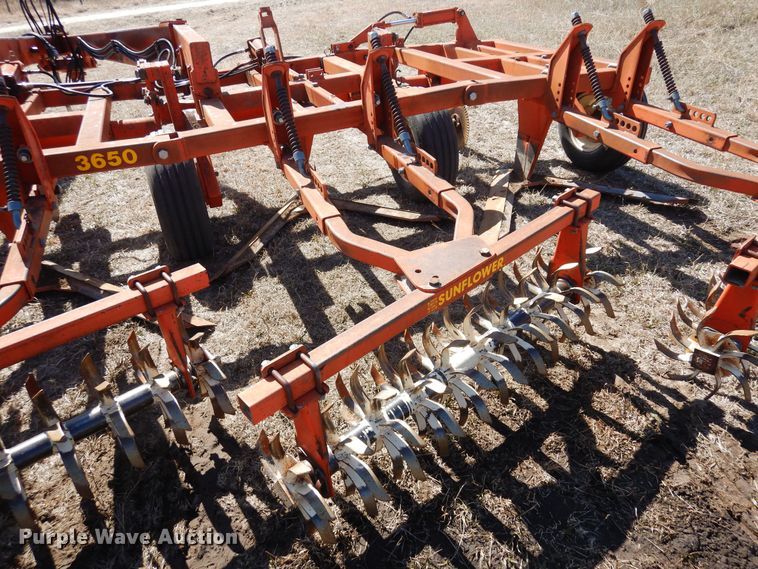 image for item DN6308 Sunflower 3650-25  sweep plow