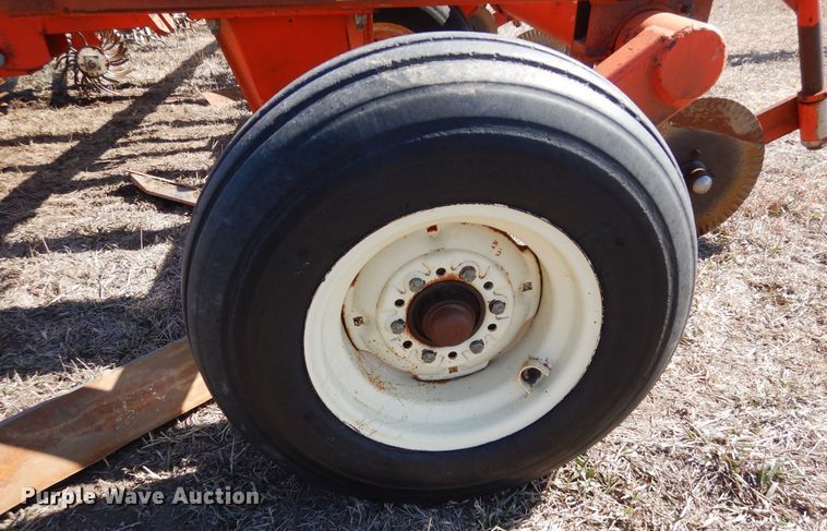 image for item DN6308 Sunflower 3650-25  sweep plow