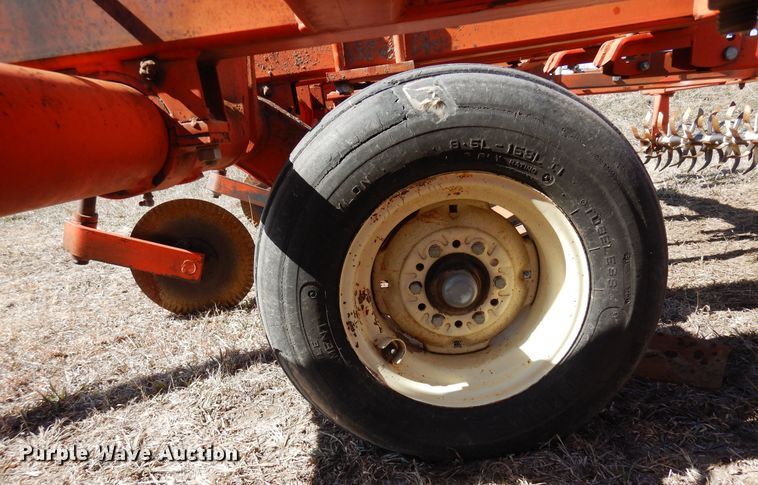 image for item DN6308 Sunflower 3650-25  sweep plow