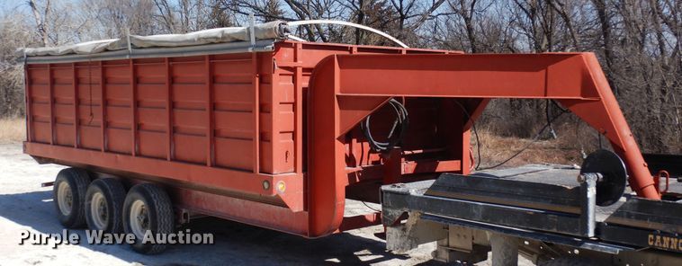image for item DN6309 1972 Hillsboro  grain trailer