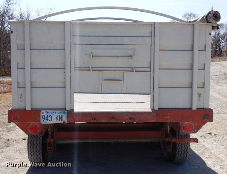 image for item DN6309 1972 Hillsboro  grain trailer