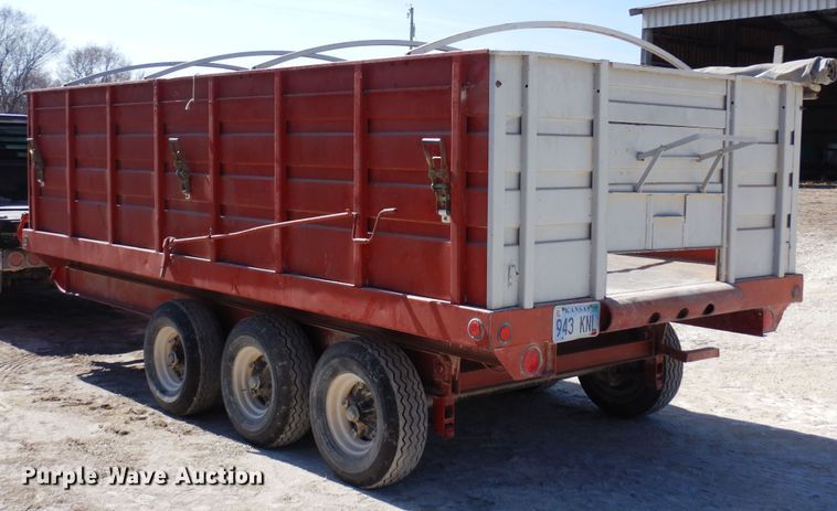 image for item DN6309 1972 Hillsboro  grain trailer