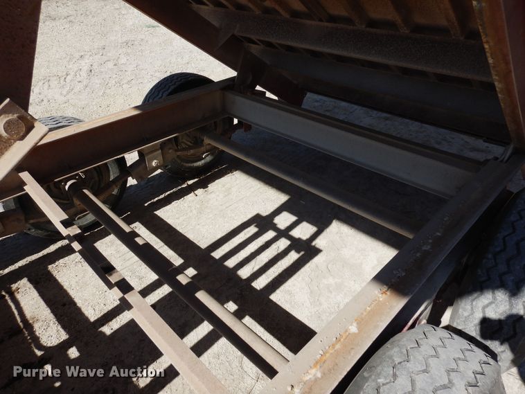 image for item DN6309 1972 Hillsboro  grain trailer