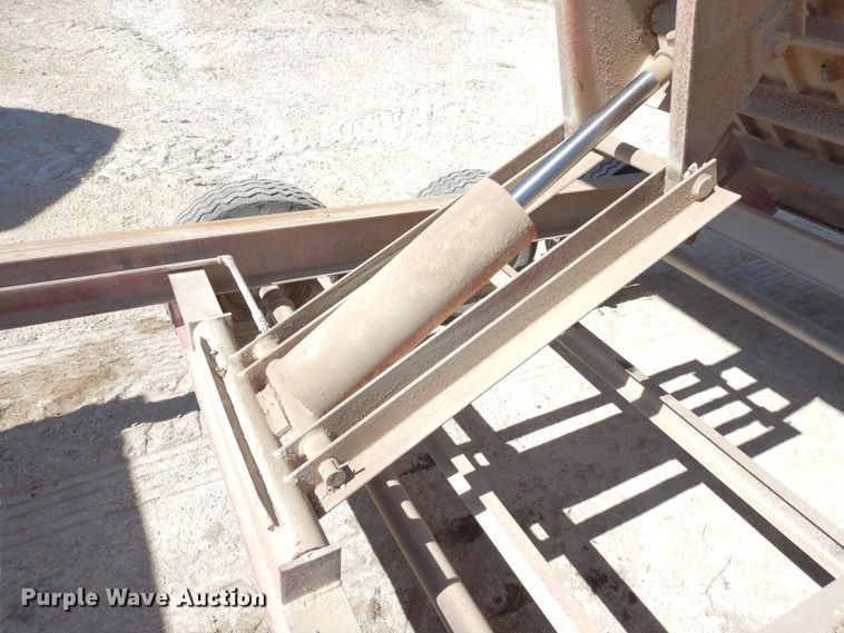 image for item DN6309 1972 Hillsboro  grain trailer