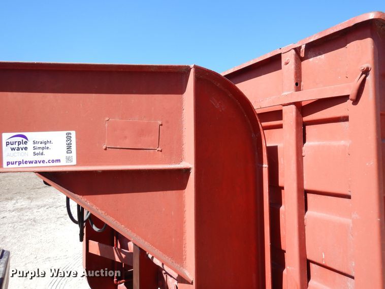 image for item DN6309 1972 Hillsboro  grain trailer