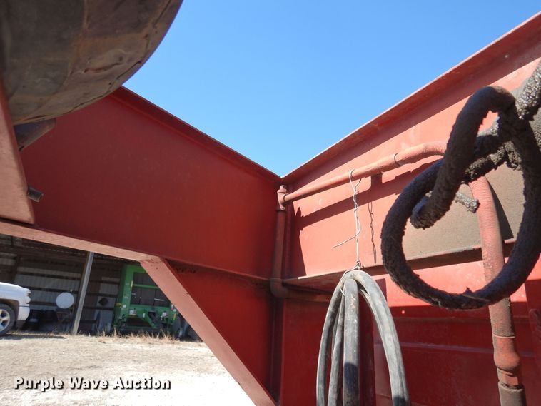 image for item DN6309 1972 Hillsboro  grain trailer