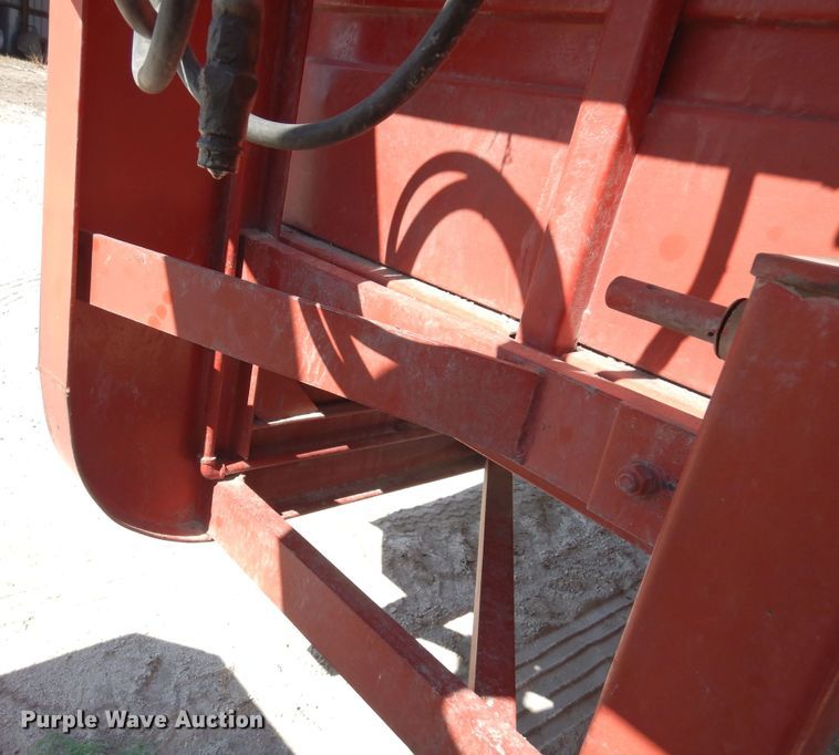 image for item DN6309 1972 Hillsboro  grain trailer