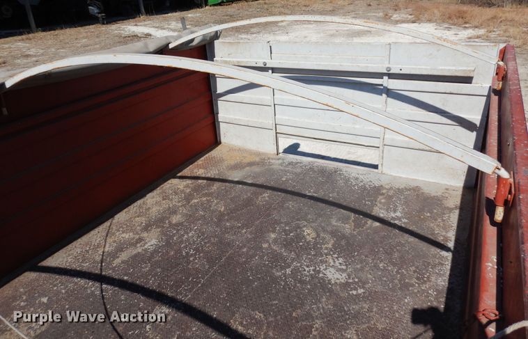 image for item DN6309 1972 Hillsboro  grain trailer