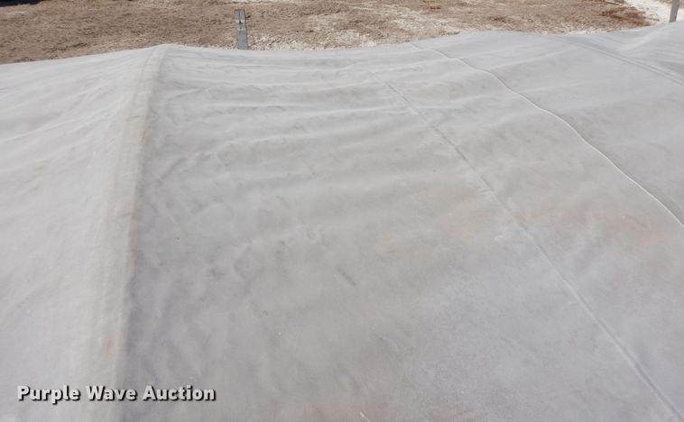 image for item DN6309 1972 Hillsboro  grain trailer