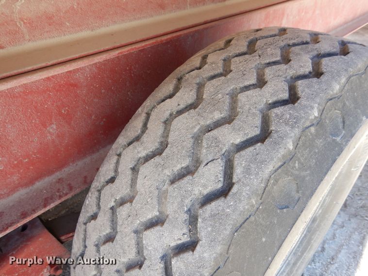 image for item DN6309 1972 Hillsboro  grain trailer