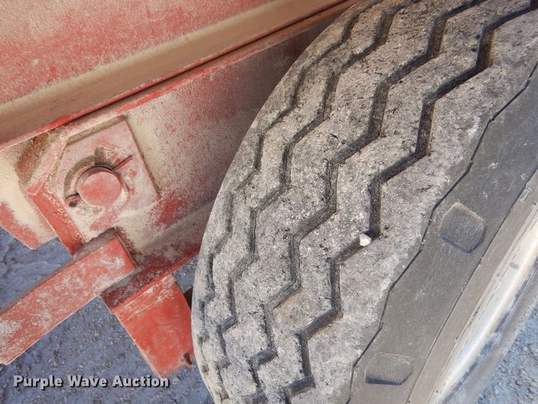 image for item DN6309 1972 Hillsboro  grain trailer