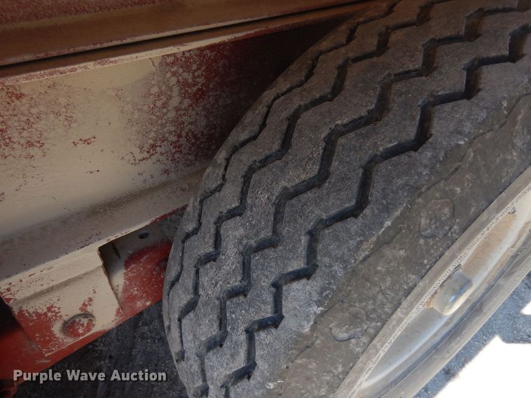 image for item DN6309 1972 Hillsboro  grain trailer