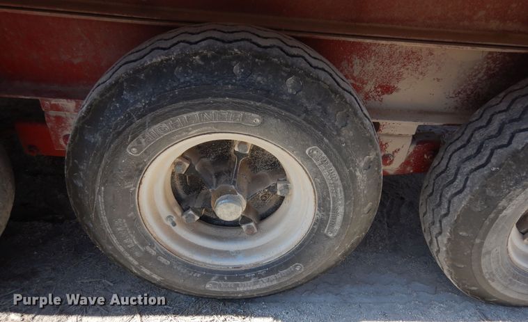 image for item DN6309 1972 Hillsboro  grain trailer