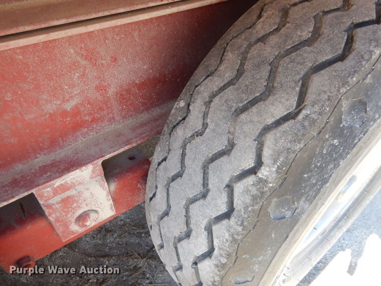 image for item DN6309 1972 Hillsboro  grain trailer