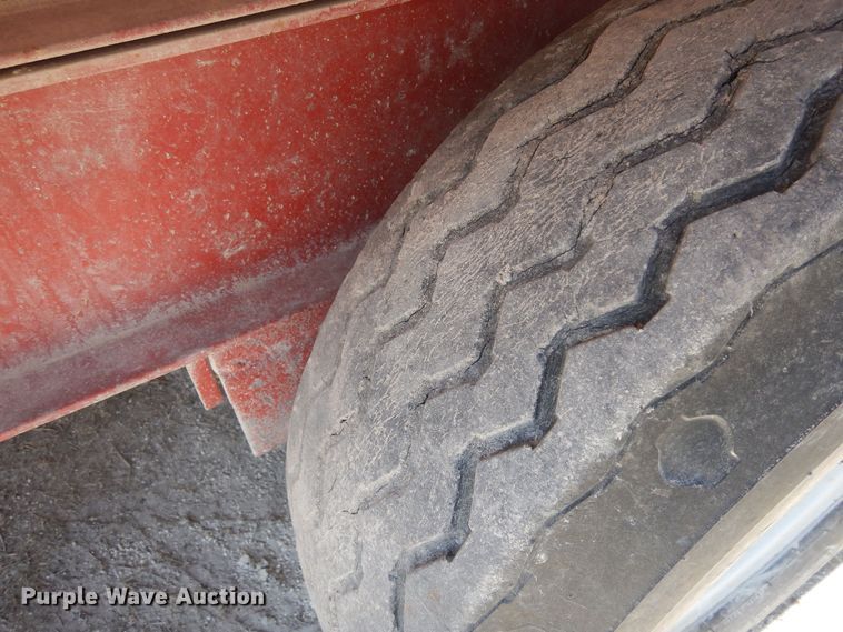 image for item DN6309 1972 Hillsboro  grain trailer