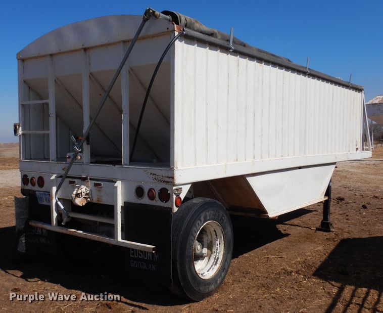 image for item DN6311 1982 Edson  grain trailer