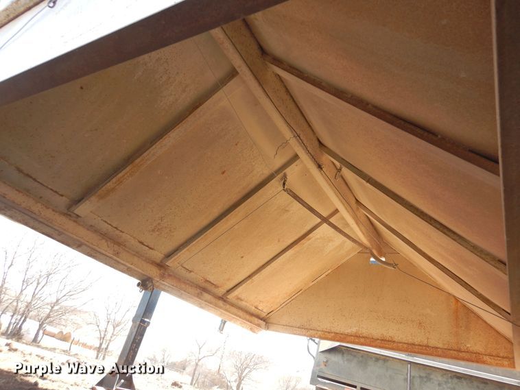 image for item DN6311 1982 Edson  grain trailer