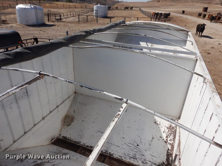 image for item DN6311 1982 Edson  grain trailer