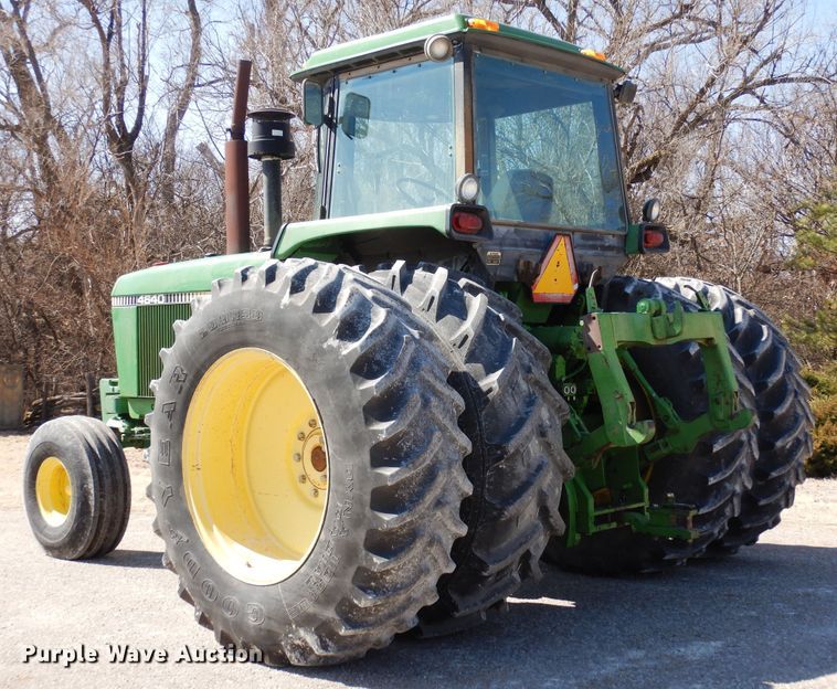 image for item DN6312 1982 John Deere 4640  tractor