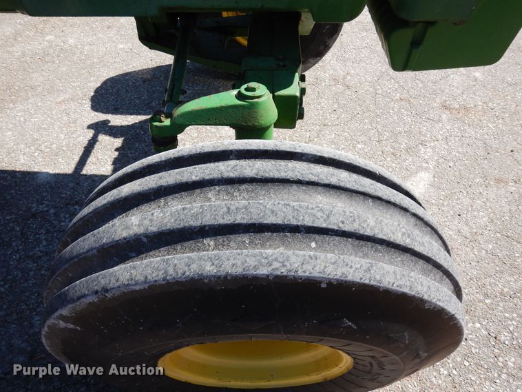 image for item DN6312 1982 John Deere 4640  tractor