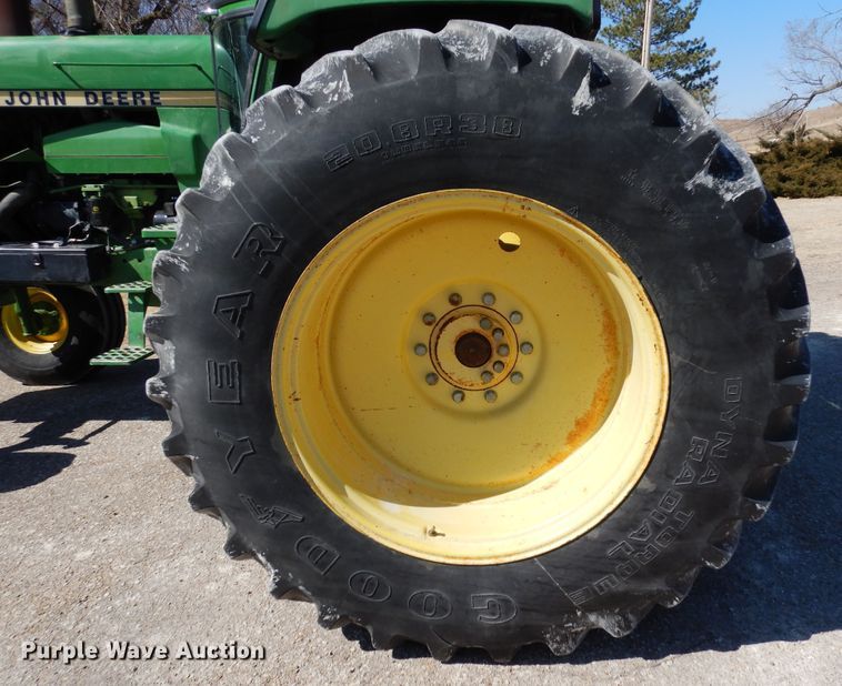 image for item DN6312 1982 John Deere 4640  tractor