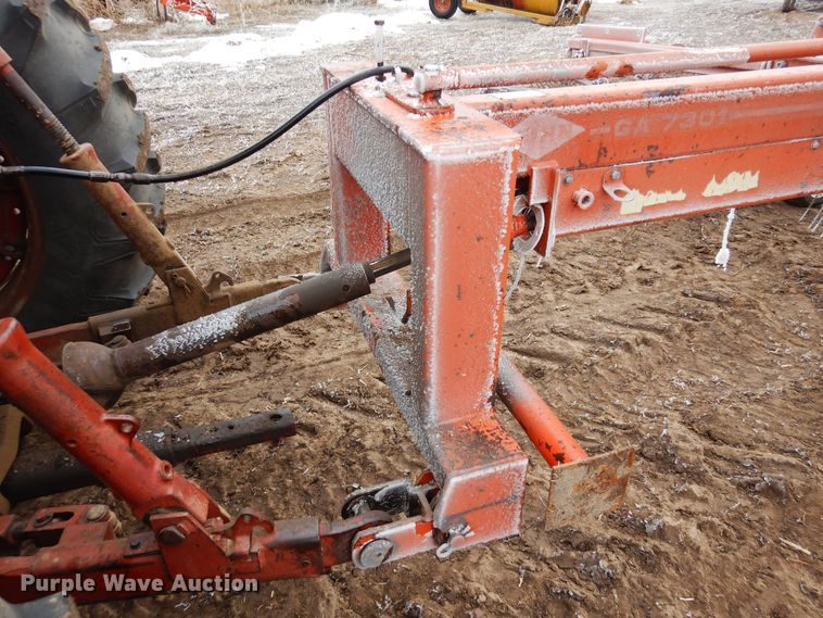 image for item DN6315 1994 Kuhn GA7301  rotary hay rake