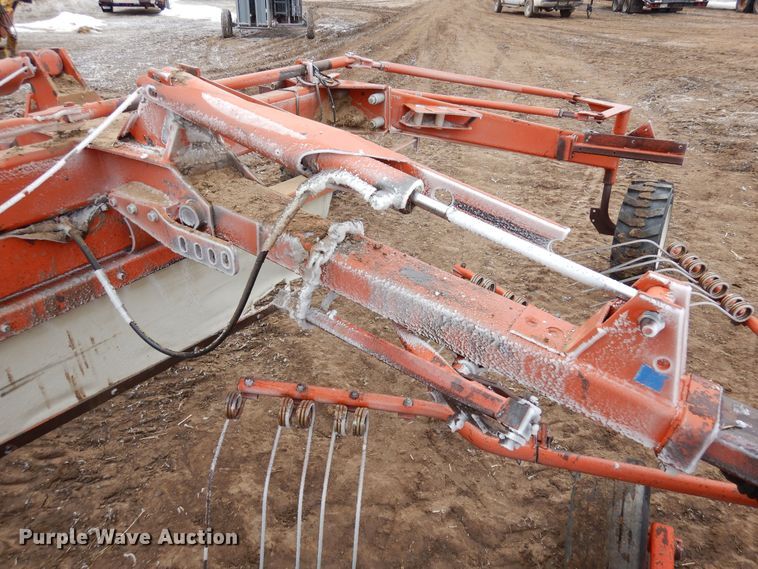 image for item DN6315 1994 Kuhn GA7301  rotary hay rake