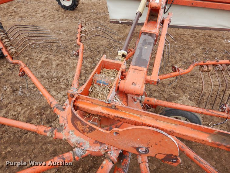 image for item DN6315 1994 Kuhn GA7301  rotary hay rake