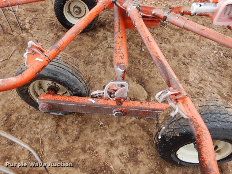 image for item DN6315 1994 Kuhn GA7301  rotary hay rake