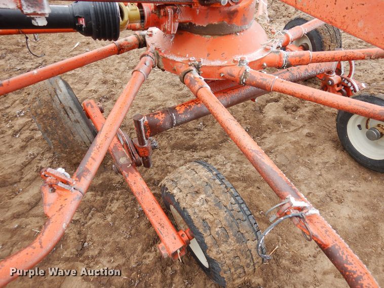 image for item DN6315 1994 Kuhn GA7301  rotary hay rake